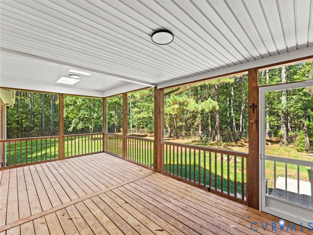 12 Henderson Rd