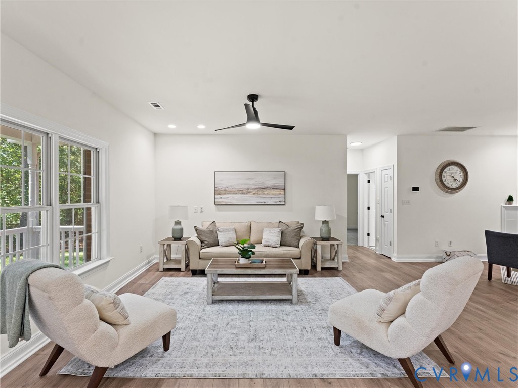 12 Henderson Rd