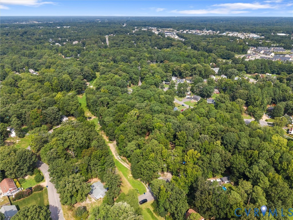 4902 Genlou Ct