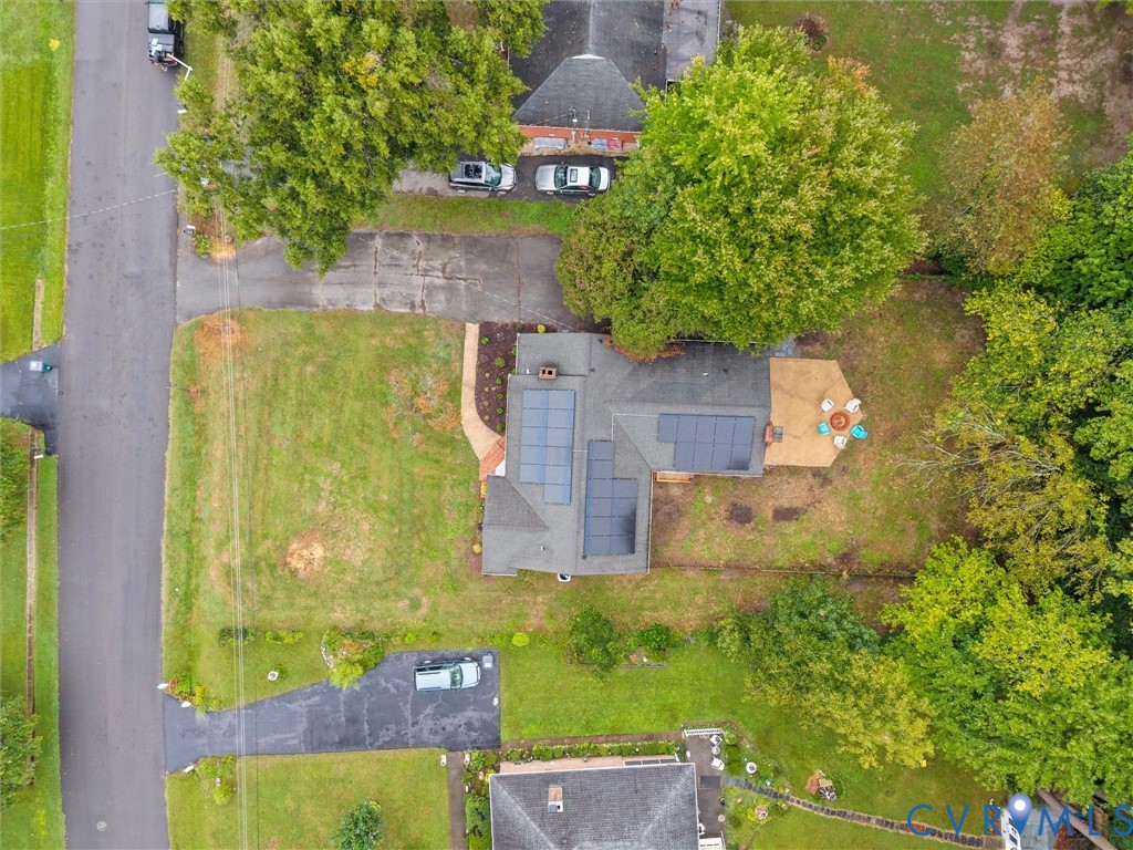 8305 Colebrook Rd