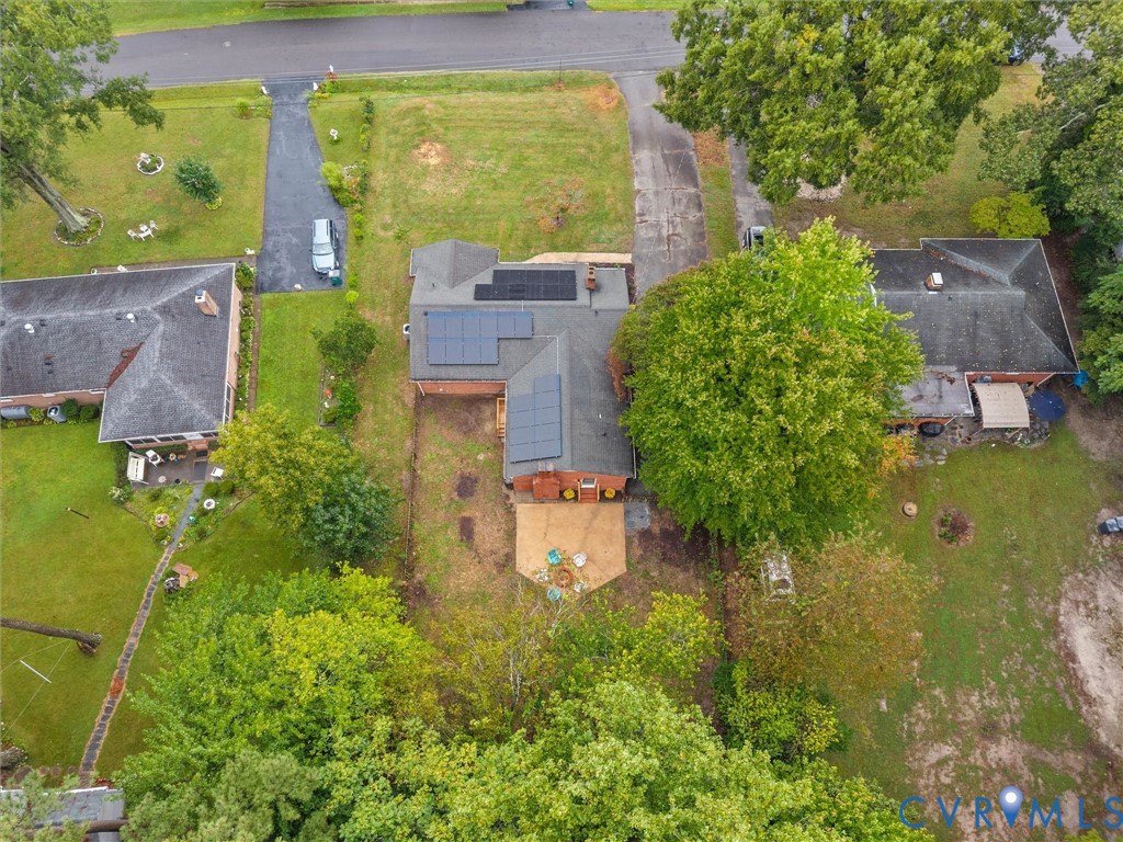 8305 Colebrook Rd