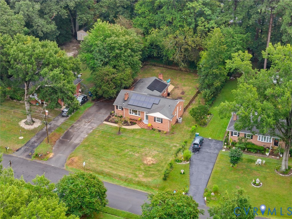 8305 Colebrook Rd