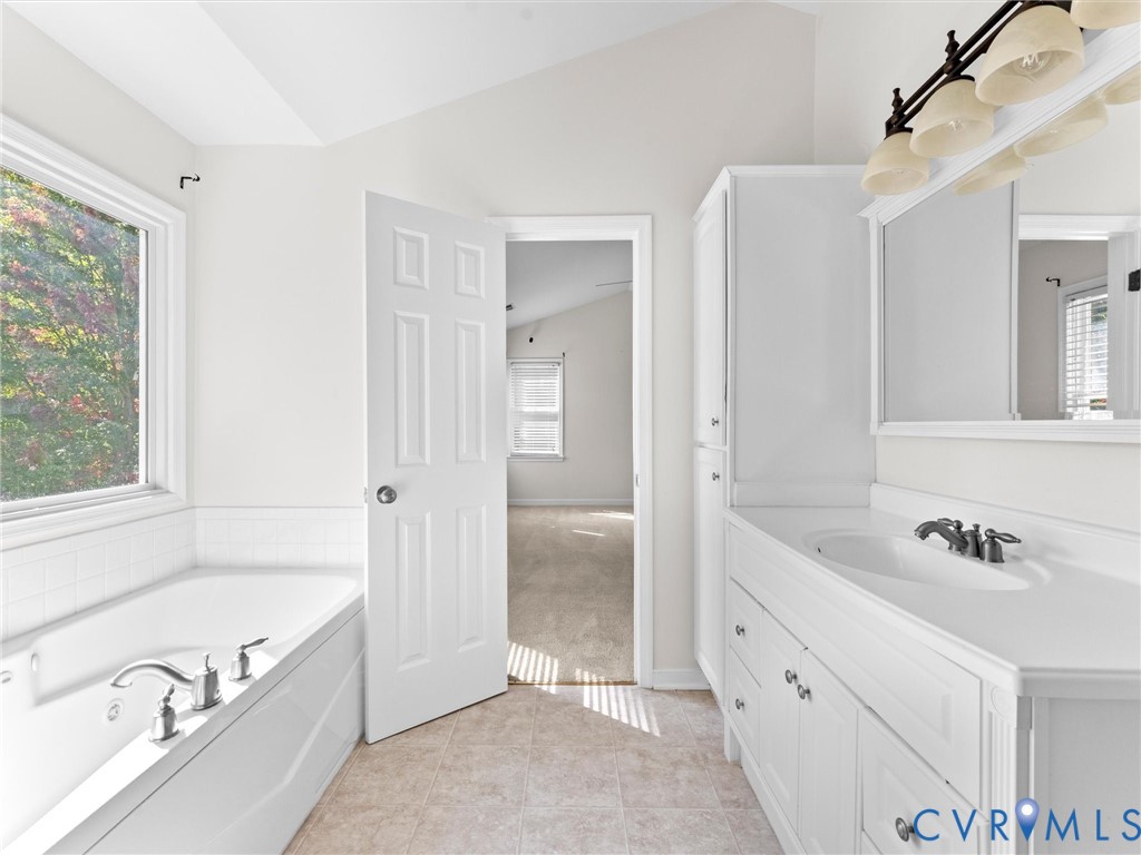 5200 Olde Milbrooke Dr