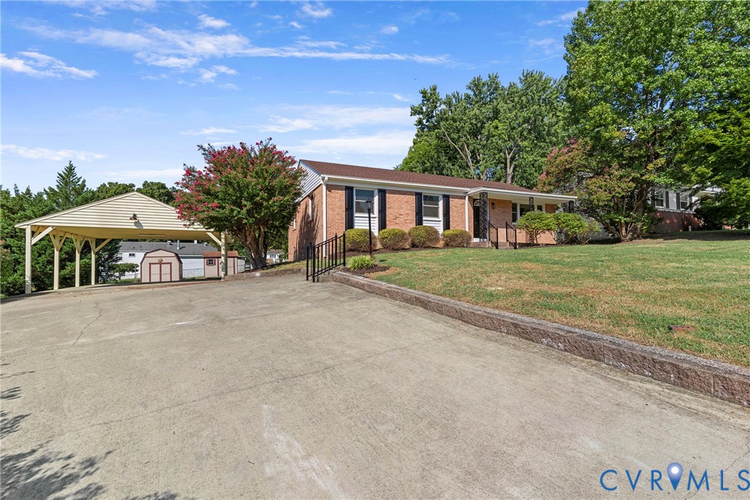 7402 Edgewood Ave