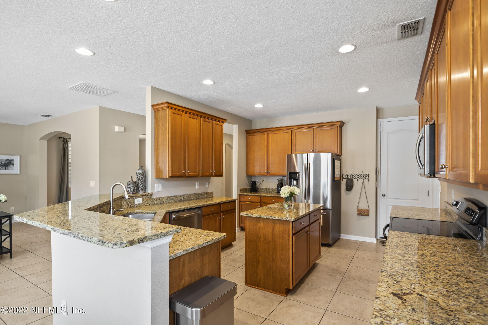 12133 DIAMOND SPRINGS DR