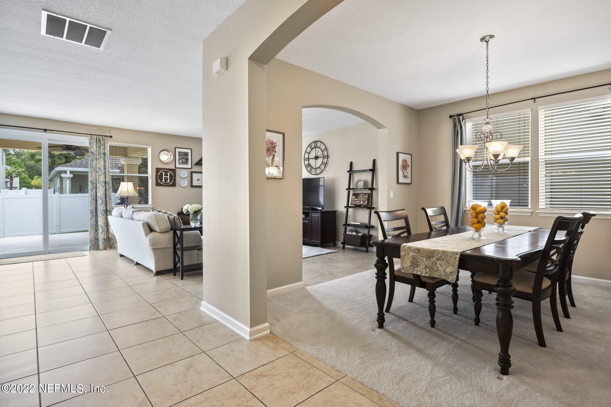 12133 DIAMOND SPRINGS DR