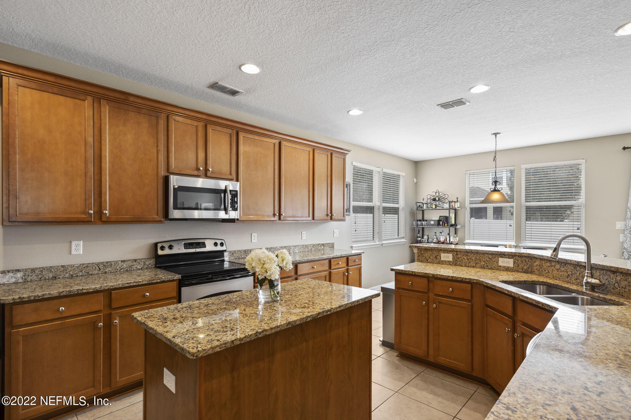 12133 DIAMOND SPRINGS DR
