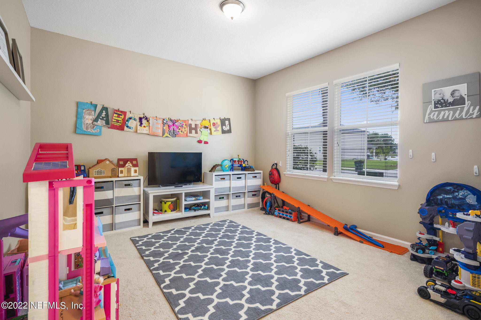 12133 DIAMOND SPRINGS DR