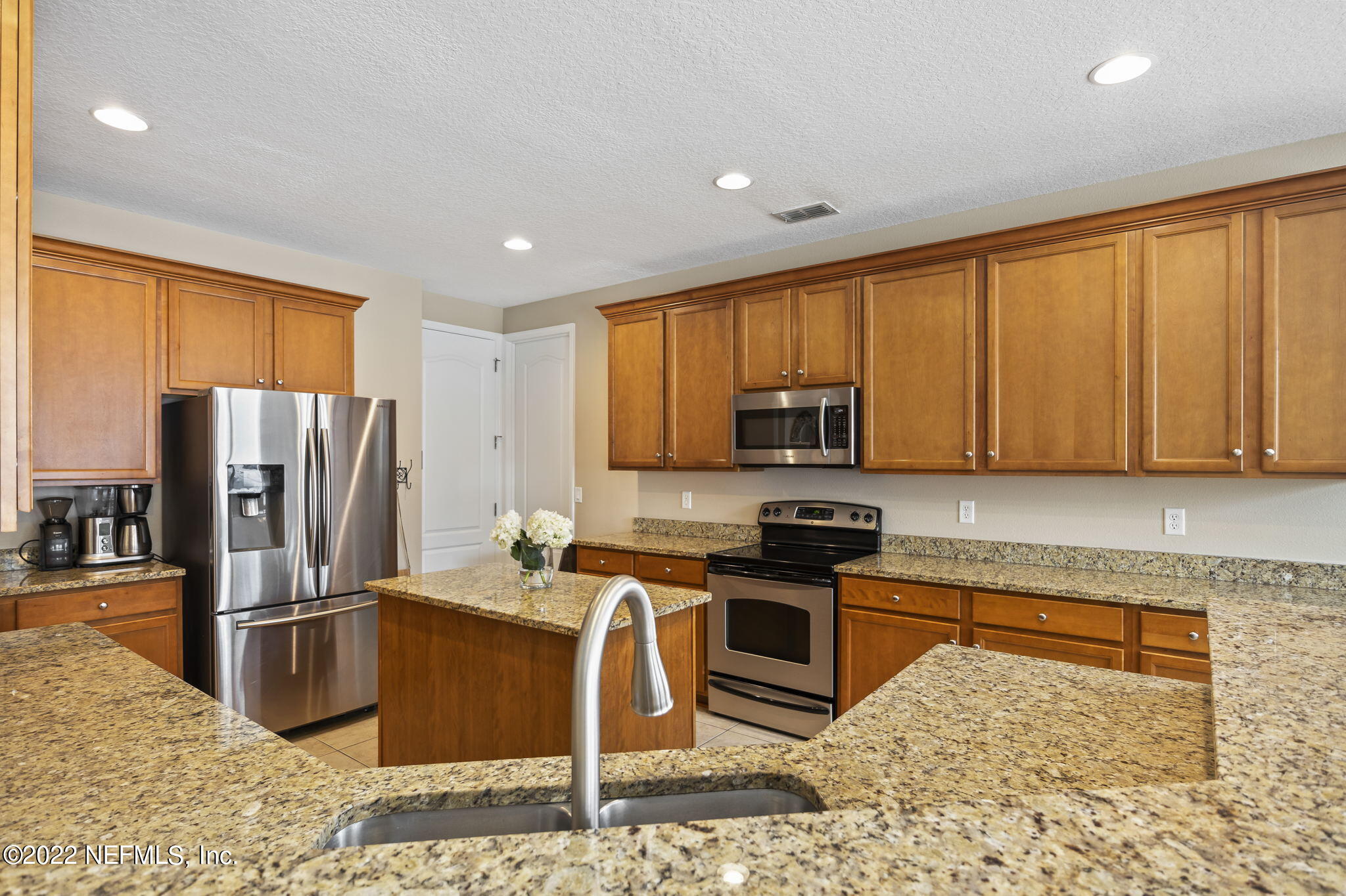 12133 DIAMOND SPRINGS DR