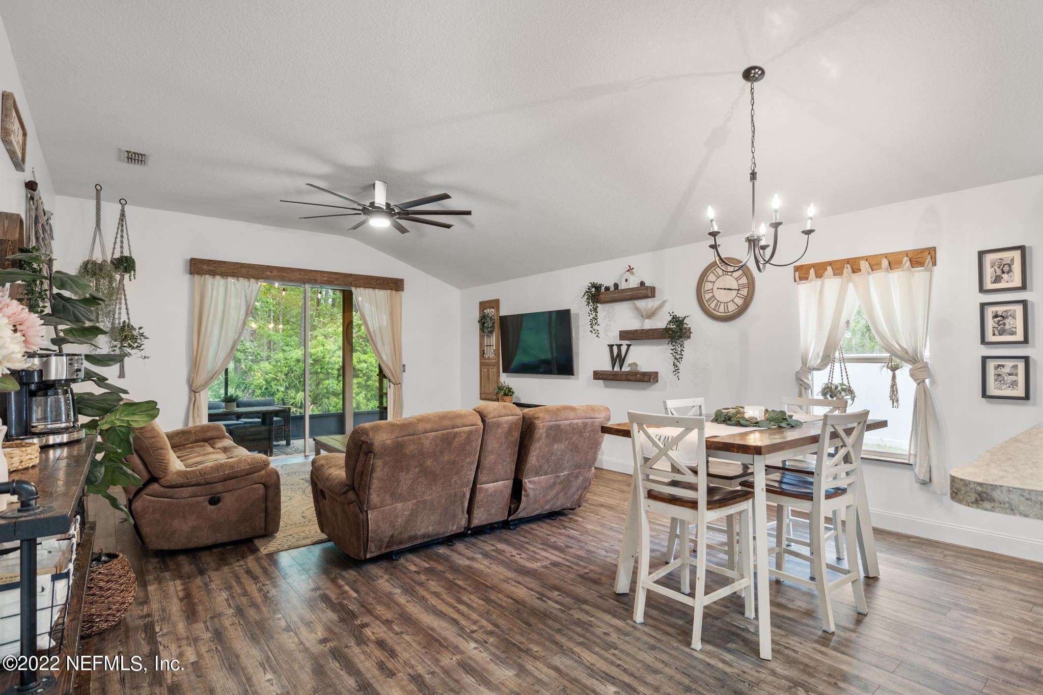 627 ARBORWOOD DR