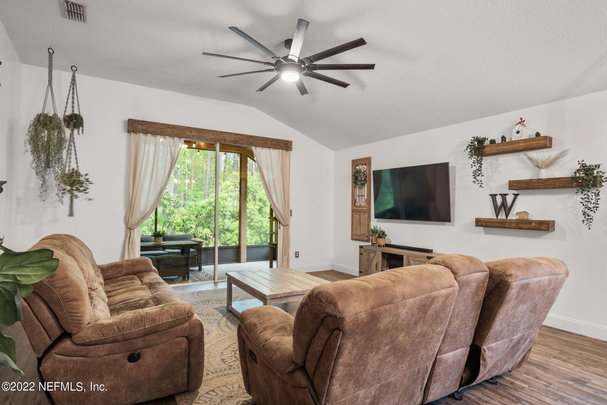 627 ARBORWOOD DR