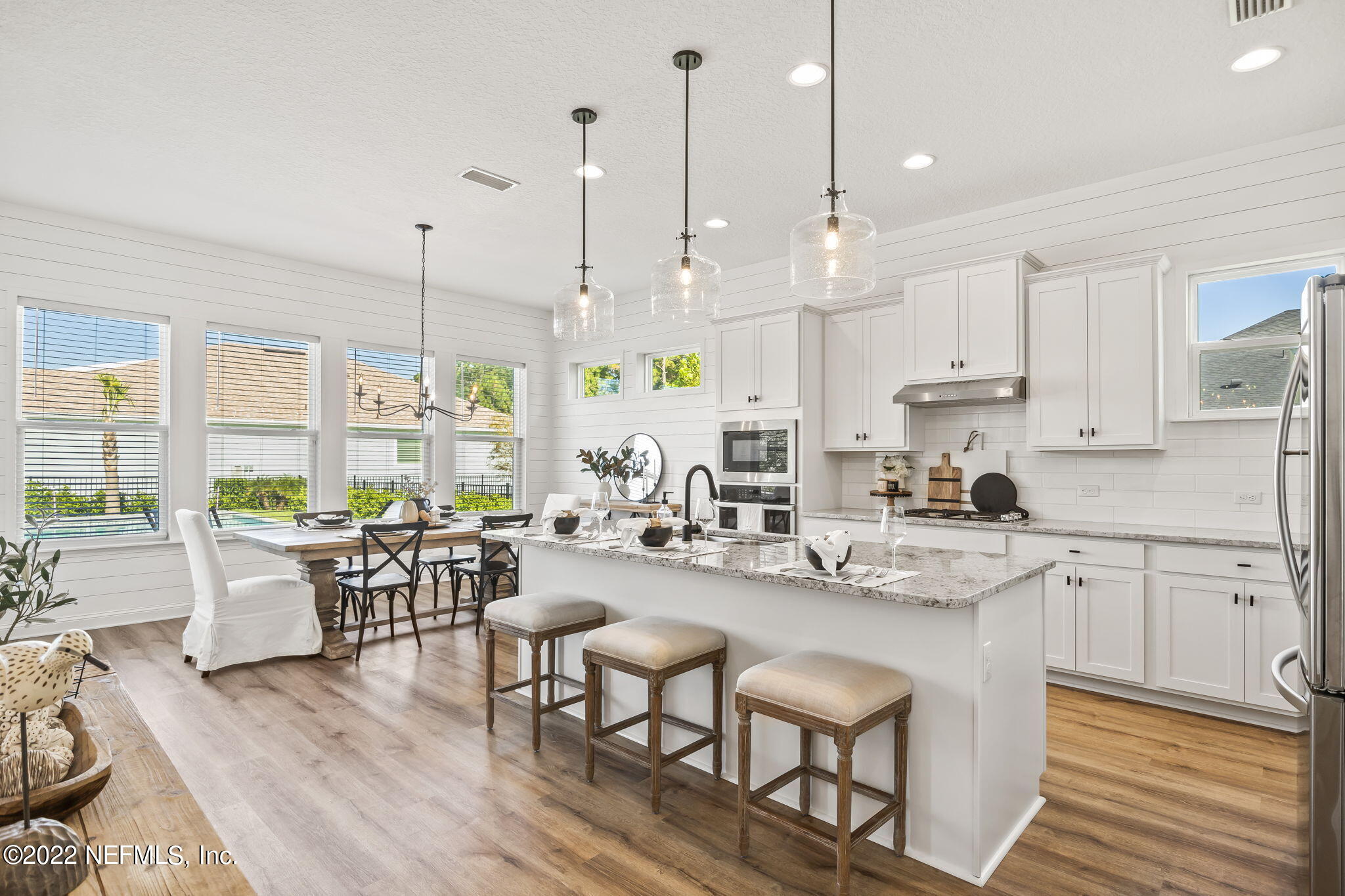 211 QUAIL VISTA DR