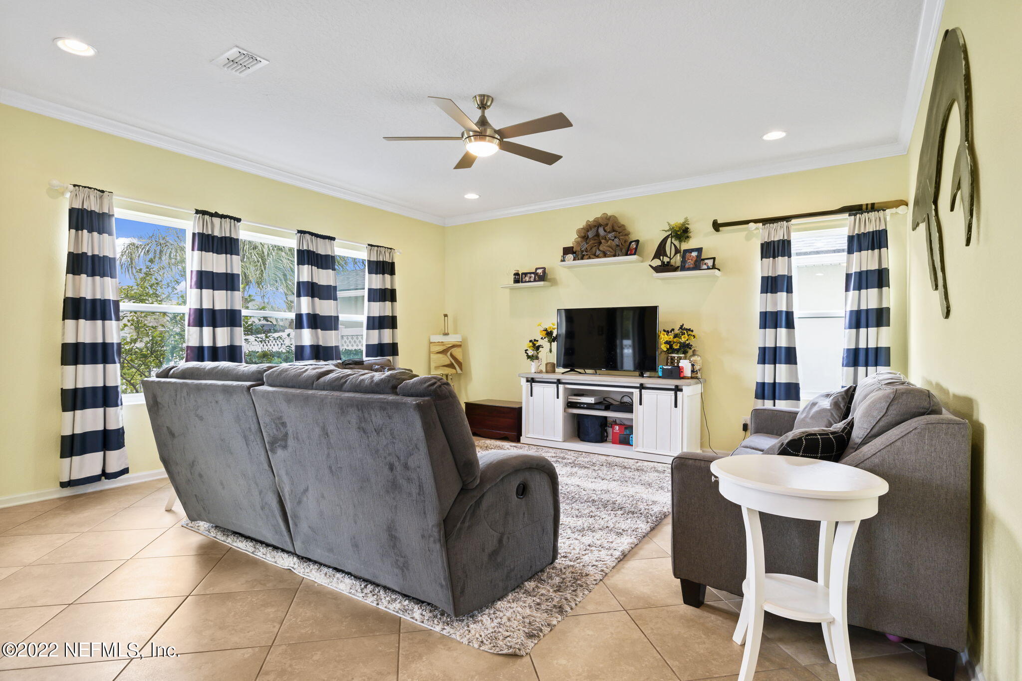 866 GLENDALE LN