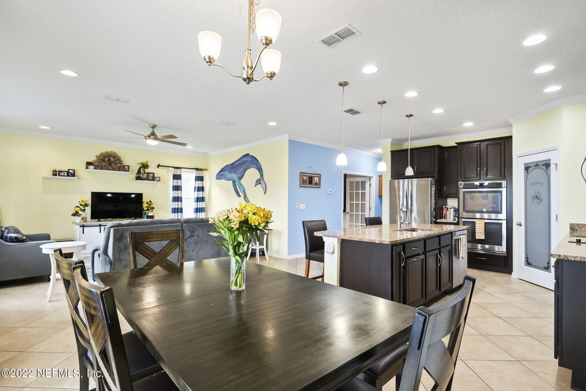866 GLENDALE LN