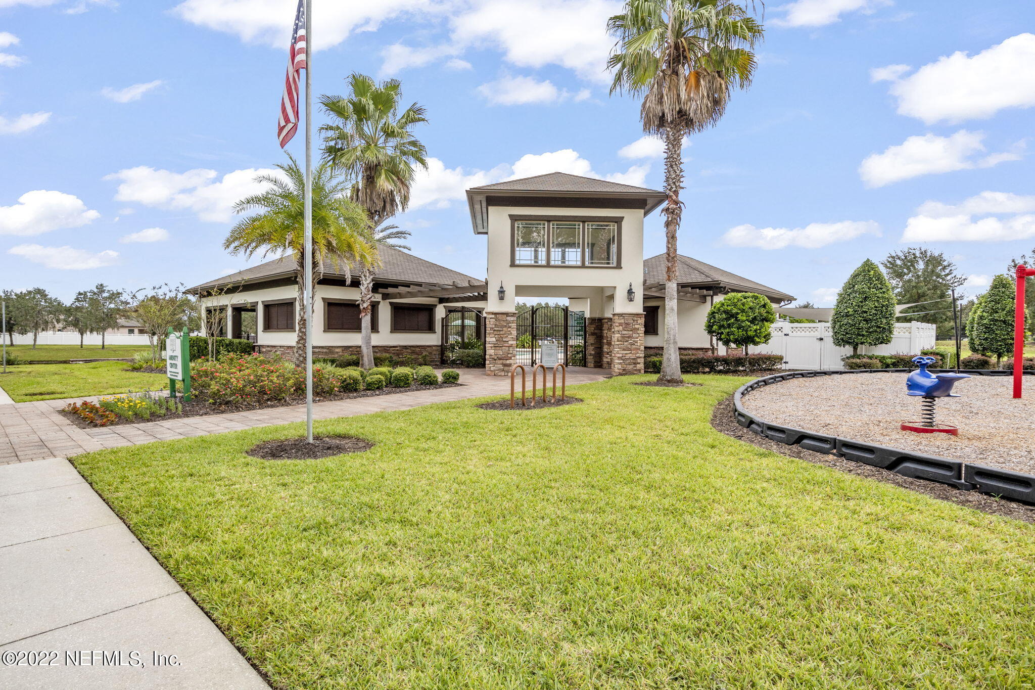 866 GLENDALE LN