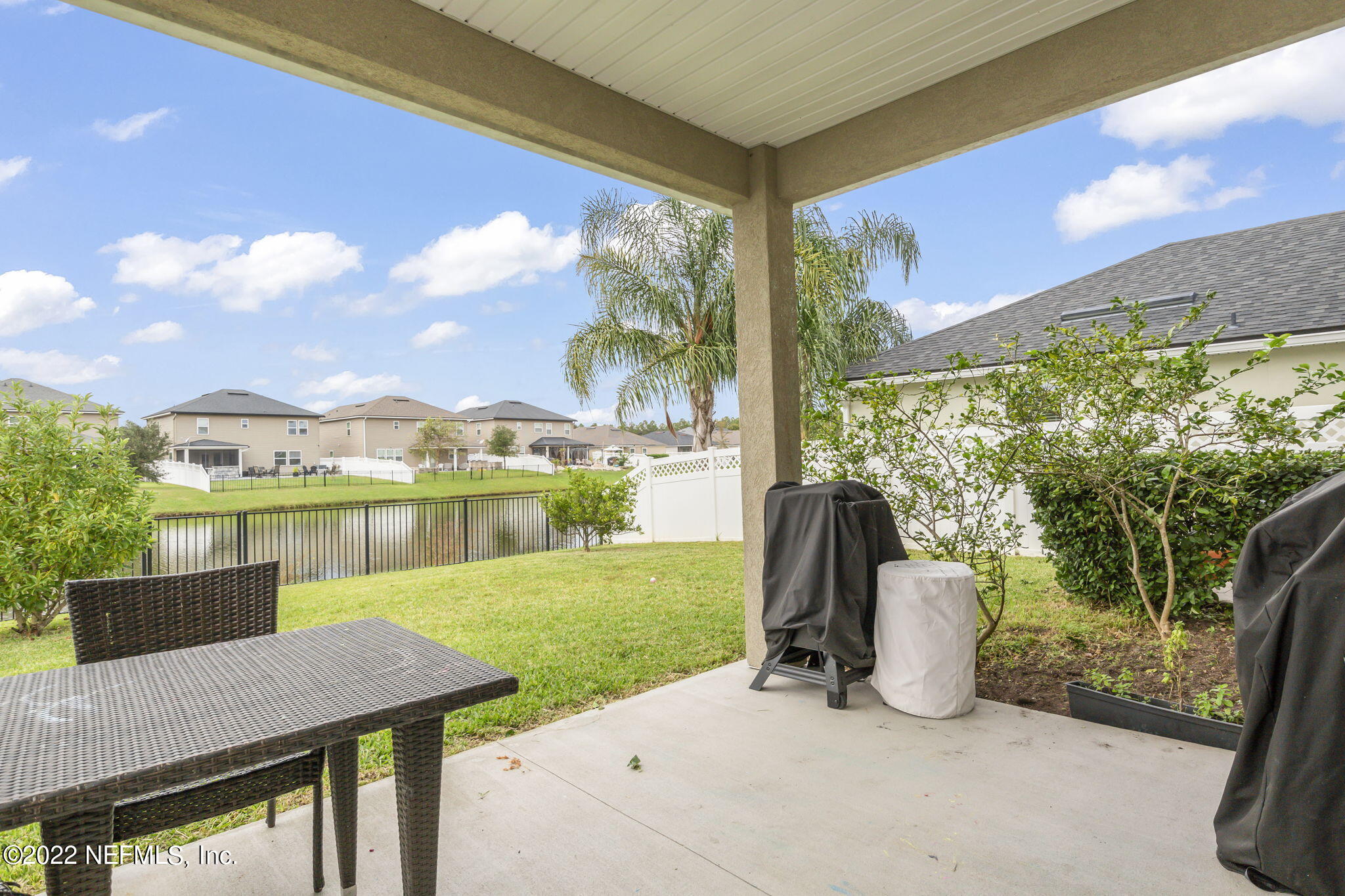 866 GLENDALE LN