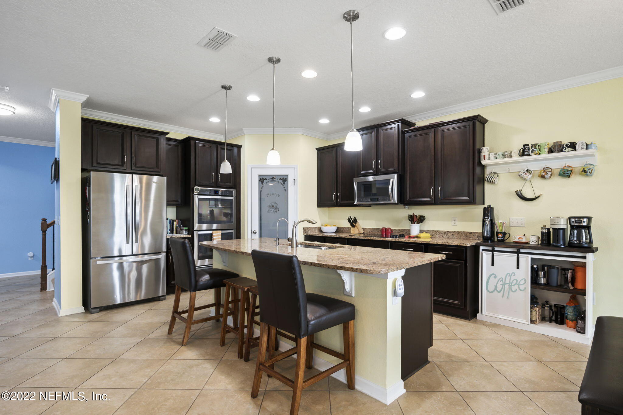 866 GLENDALE LN