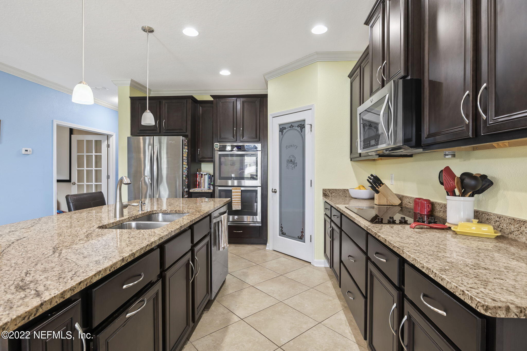 866 GLENDALE LN