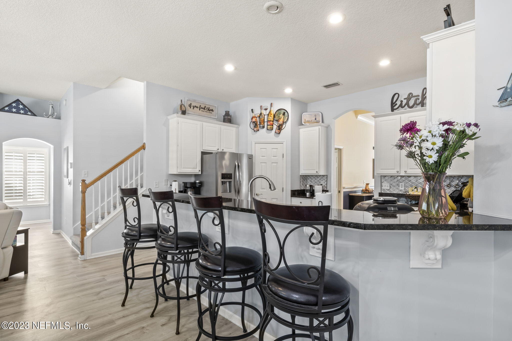 12279 LAKE FERN DR E