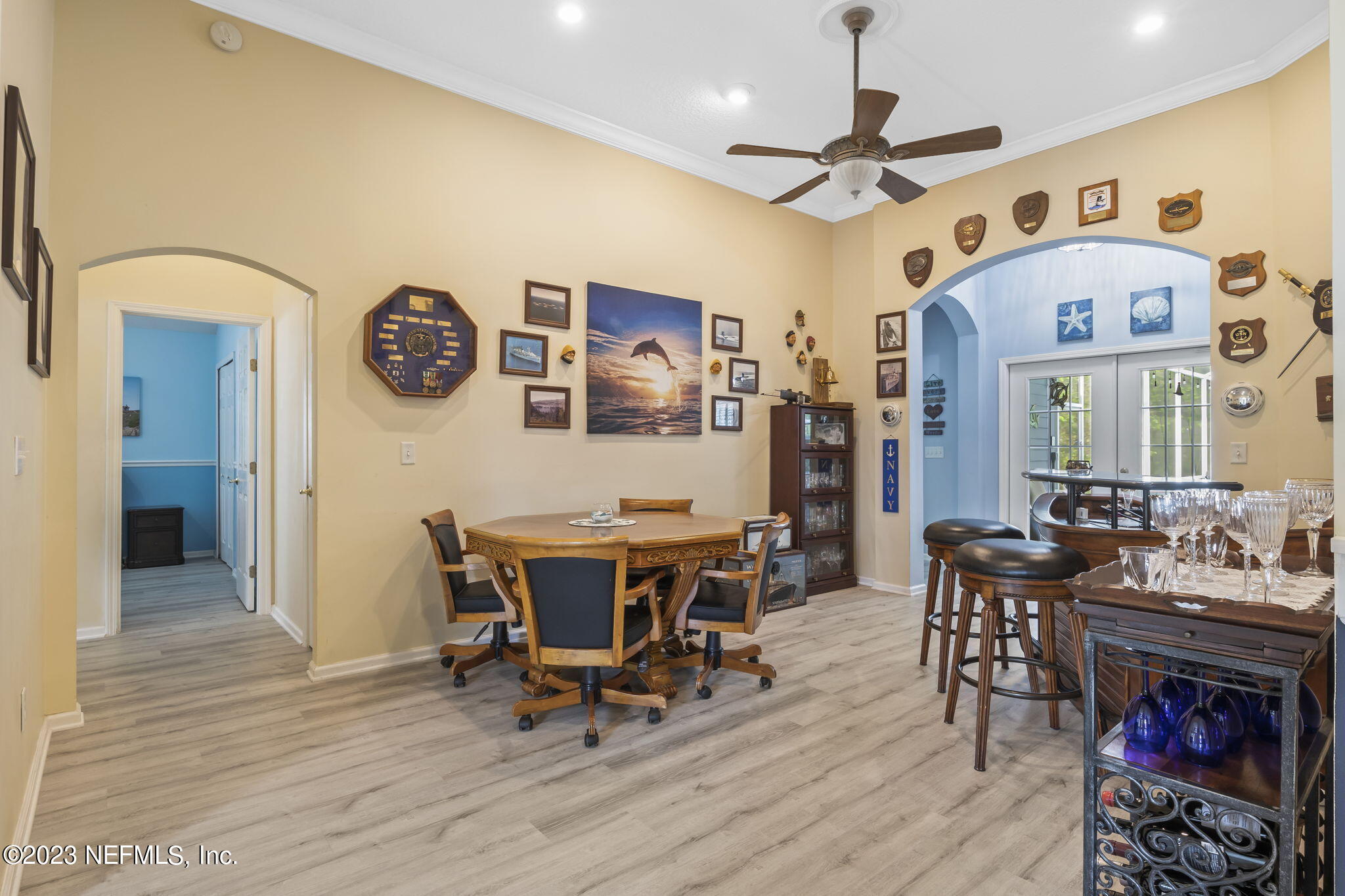 12279 LAKE FERN DR E
