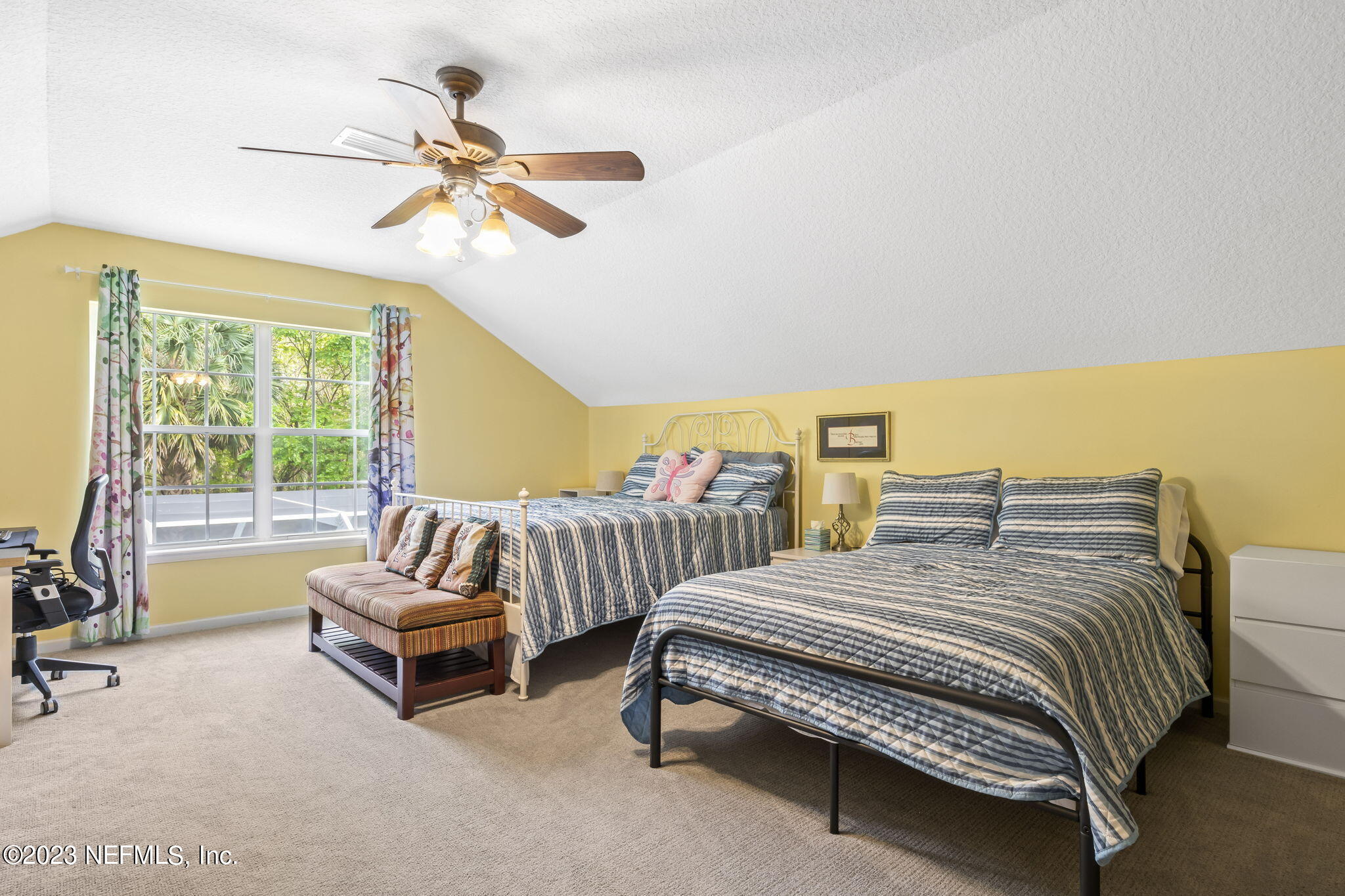 12279 LAKE FERN DR E