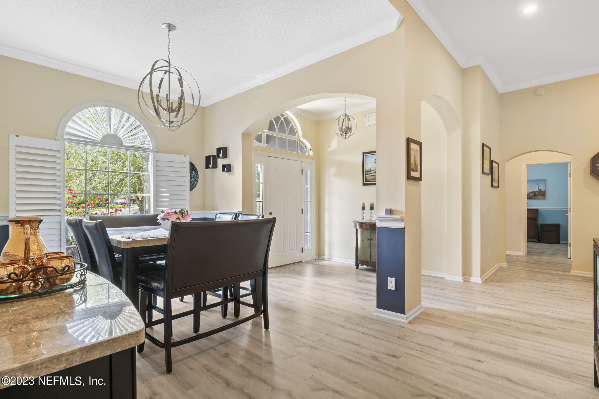 12279 LAKE FERN DR E