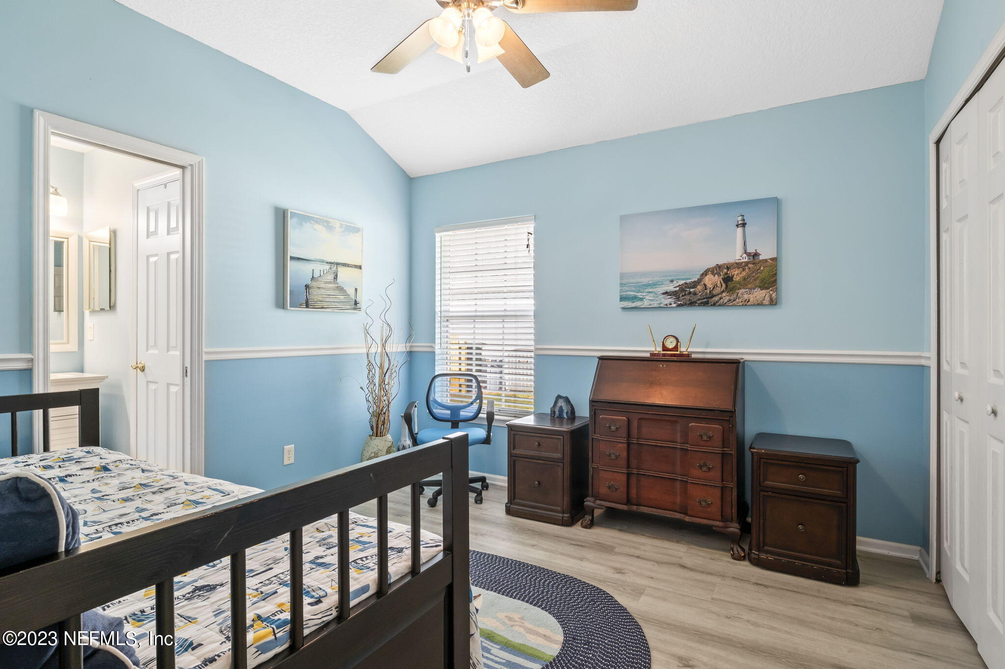 12279 LAKE FERN DR E