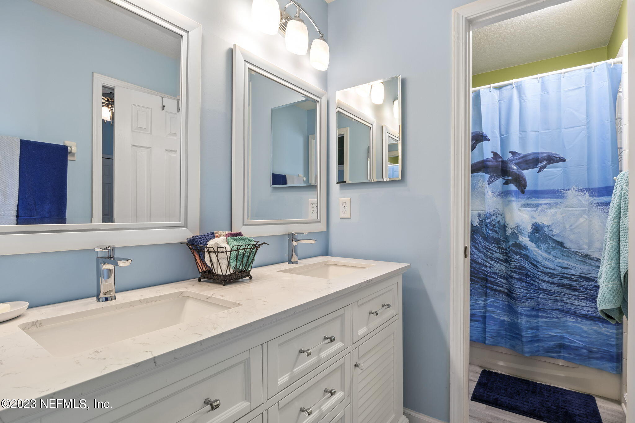 12279 LAKE FERN DR E