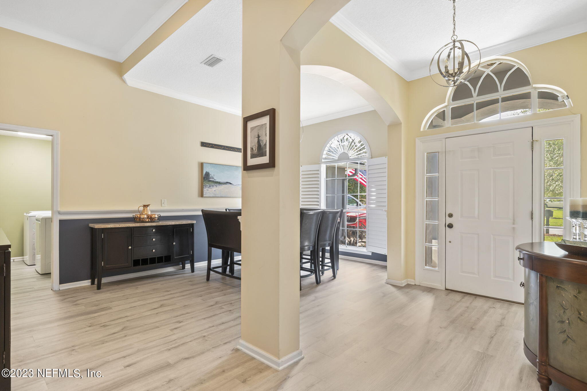 12279 LAKE FERN DR E