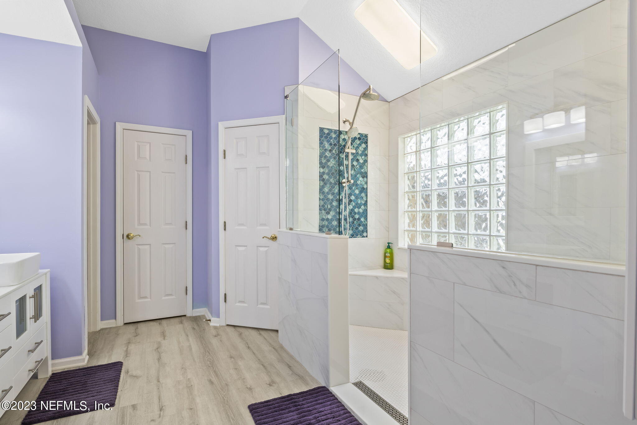 12279 LAKE FERN DR E