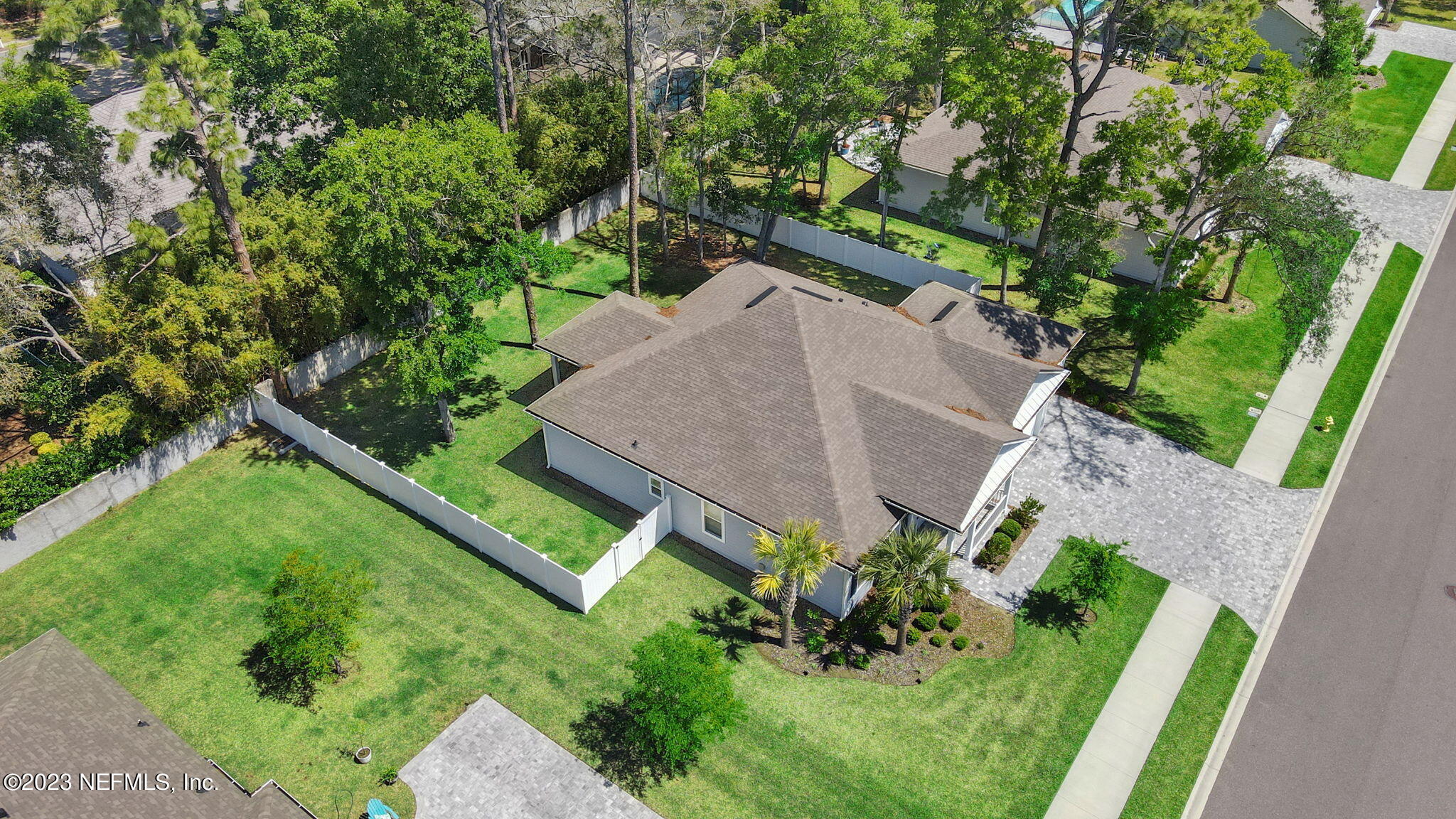 13801 HIDDEN OAKS LN