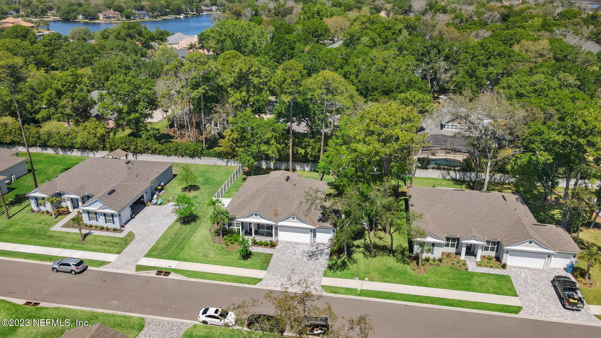 13801 HIDDEN OAKS LN