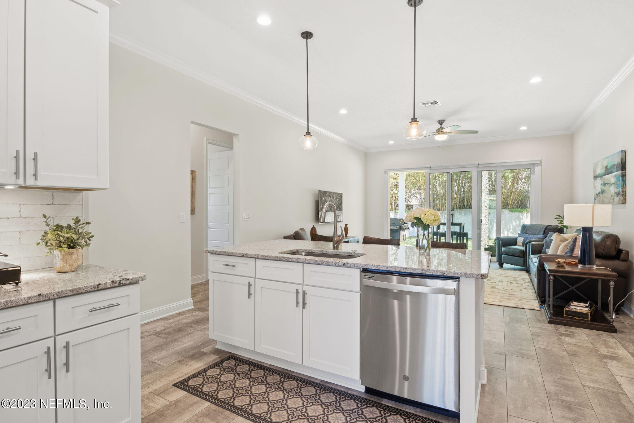 13801 HIDDEN OAKS LN