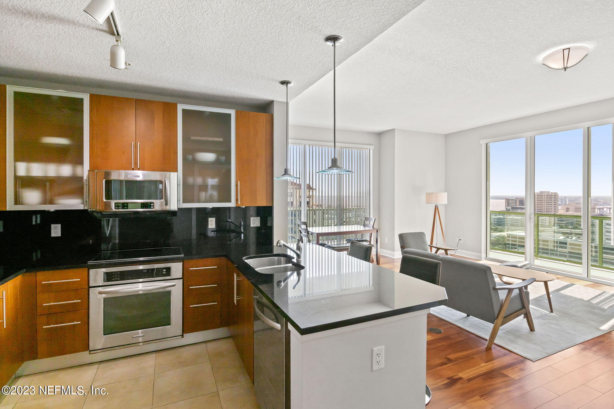 1431 RIVERPLACE BLVD Unit: 2101