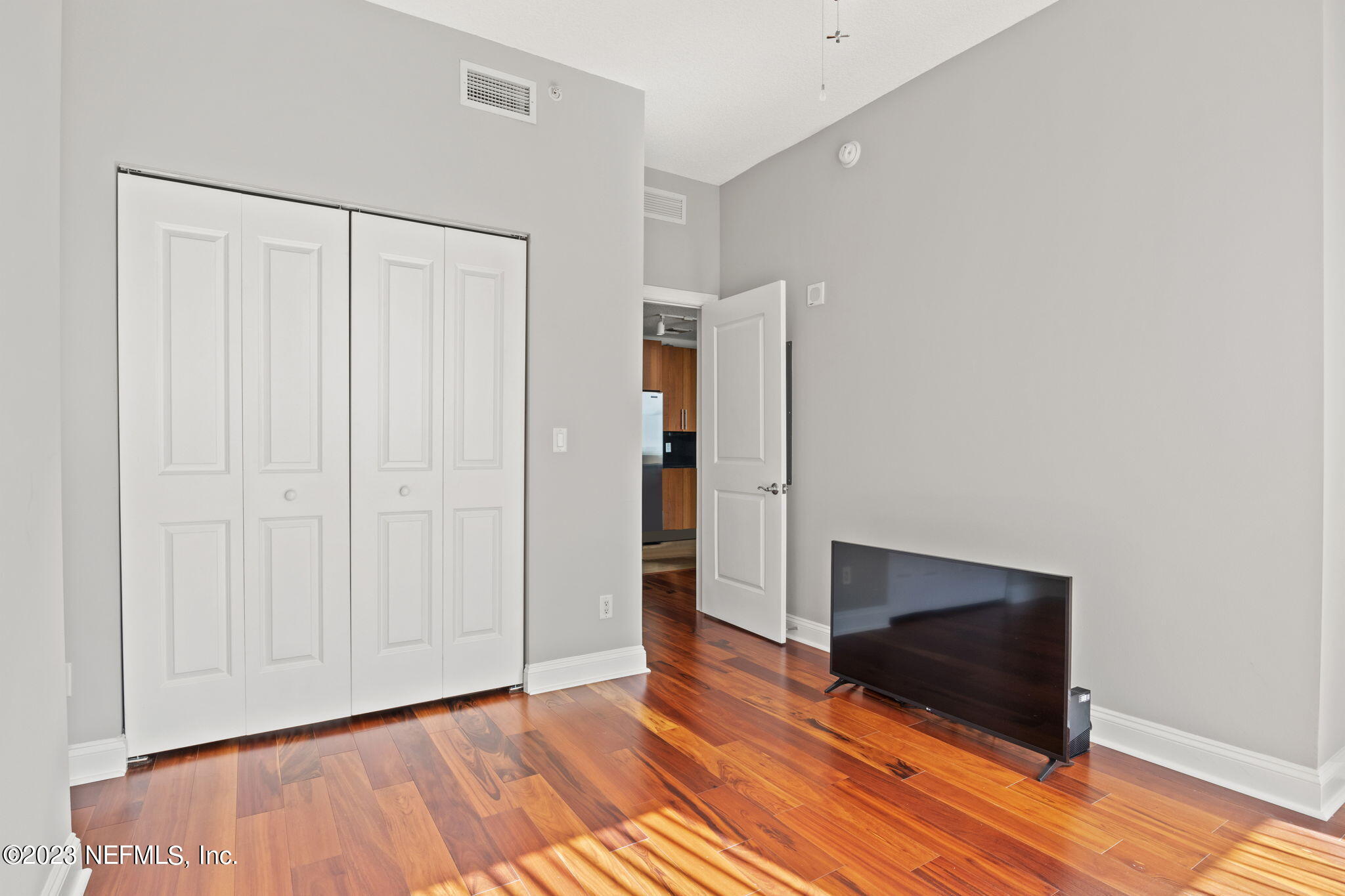 1431 RIVERPLACE BLVD Unit: 2101