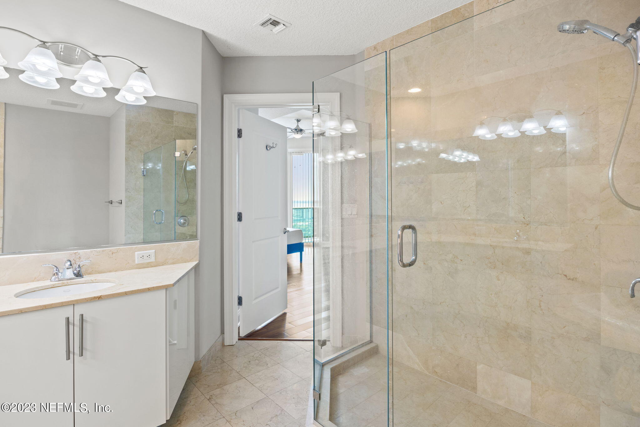 1431 RIVERPLACE BLVD Unit: 2101