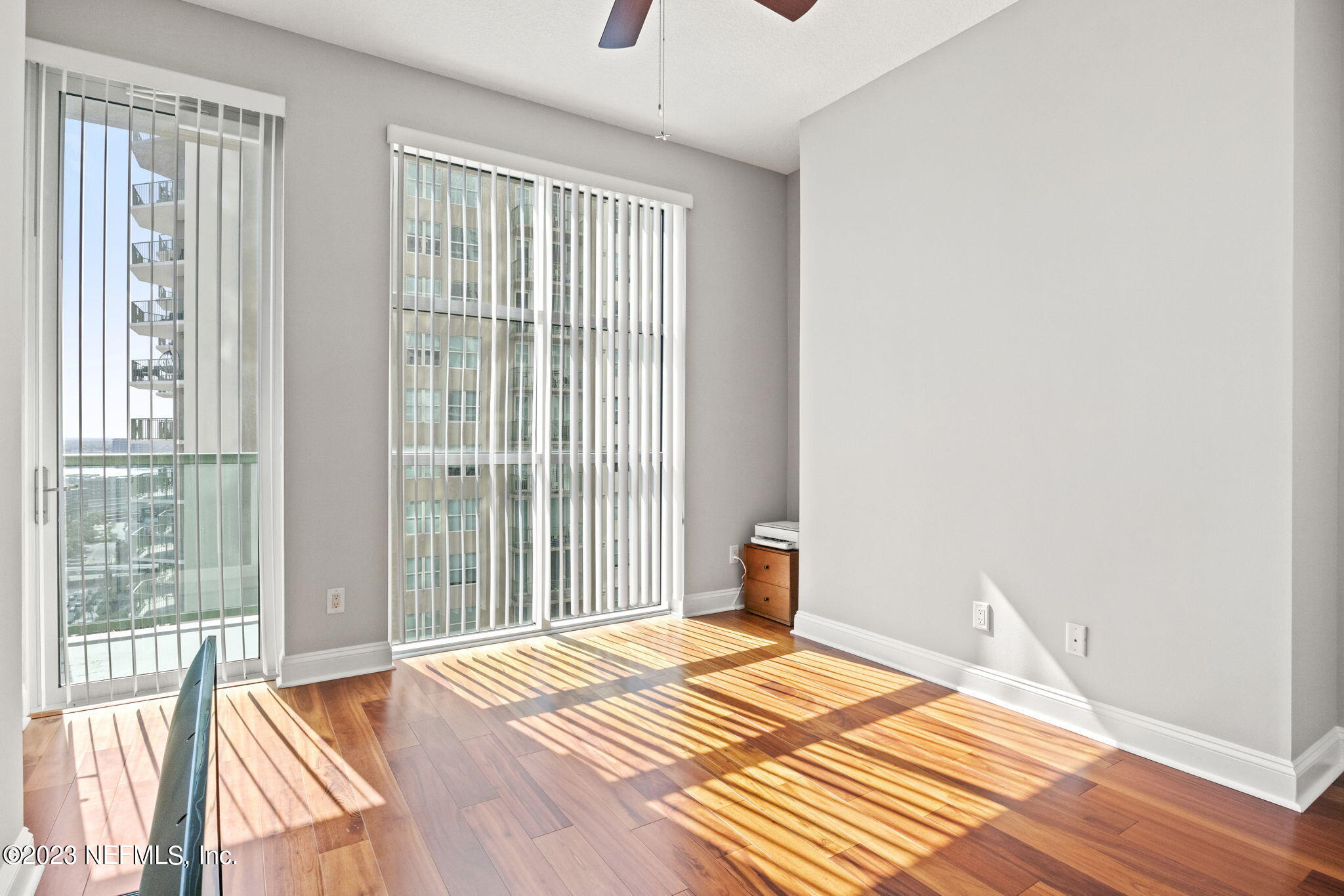 1431 RIVERPLACE BLVD Unit: 2101
