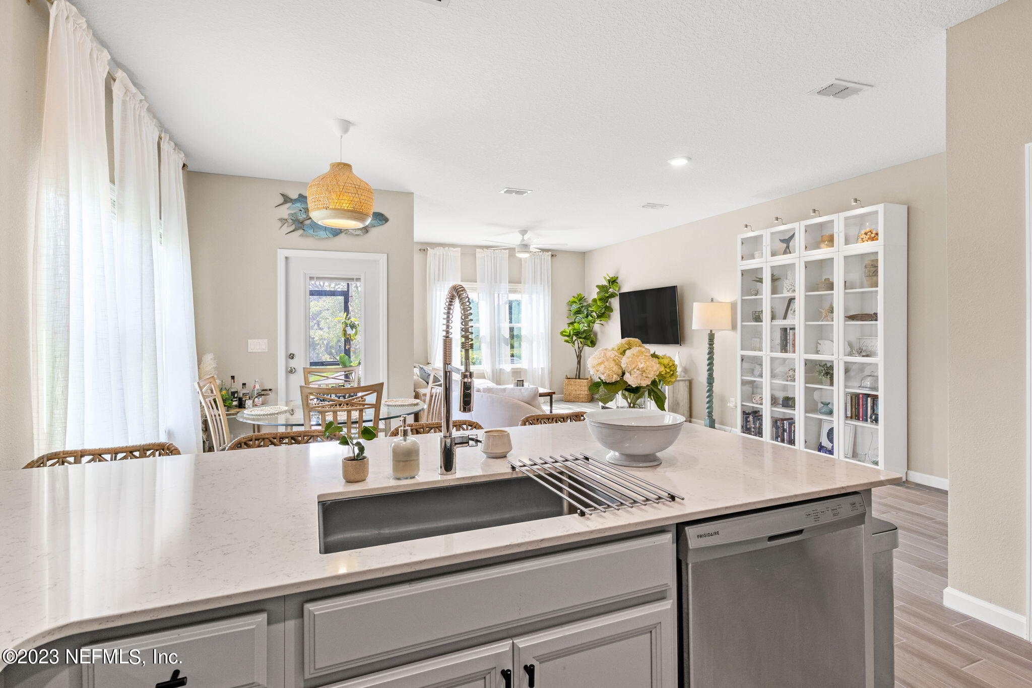 1159 BEACH DUNE DR