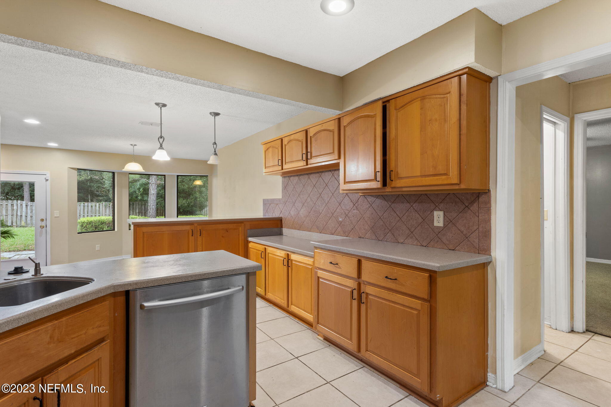 8561 CAMSHIRE CT