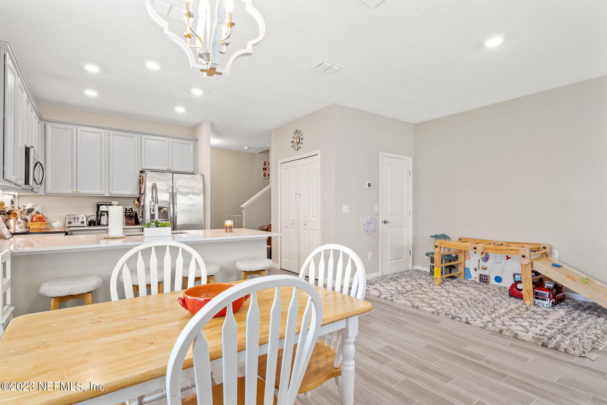 1146 BEACH DUNE DR