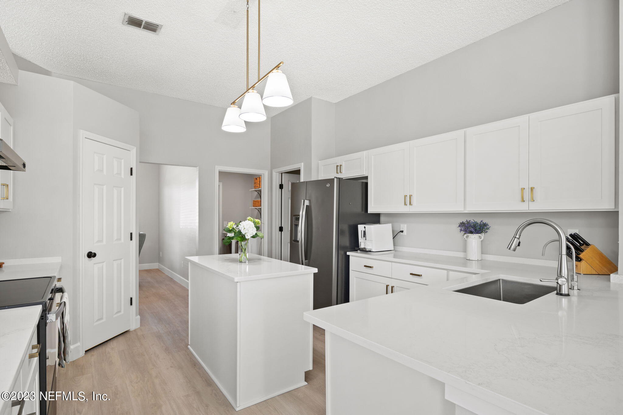 12058 SUNCHASE DR