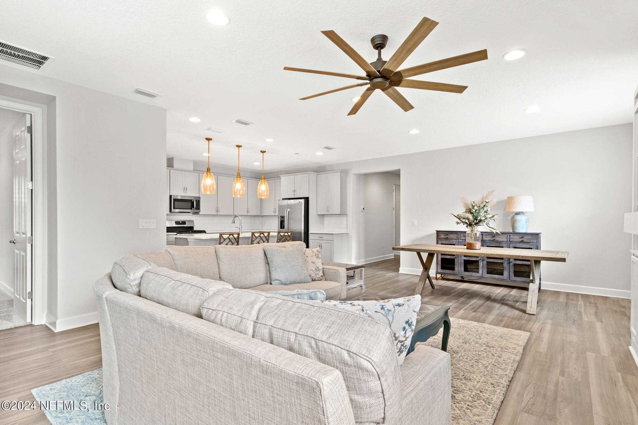 42 WARDS RAVINE Way