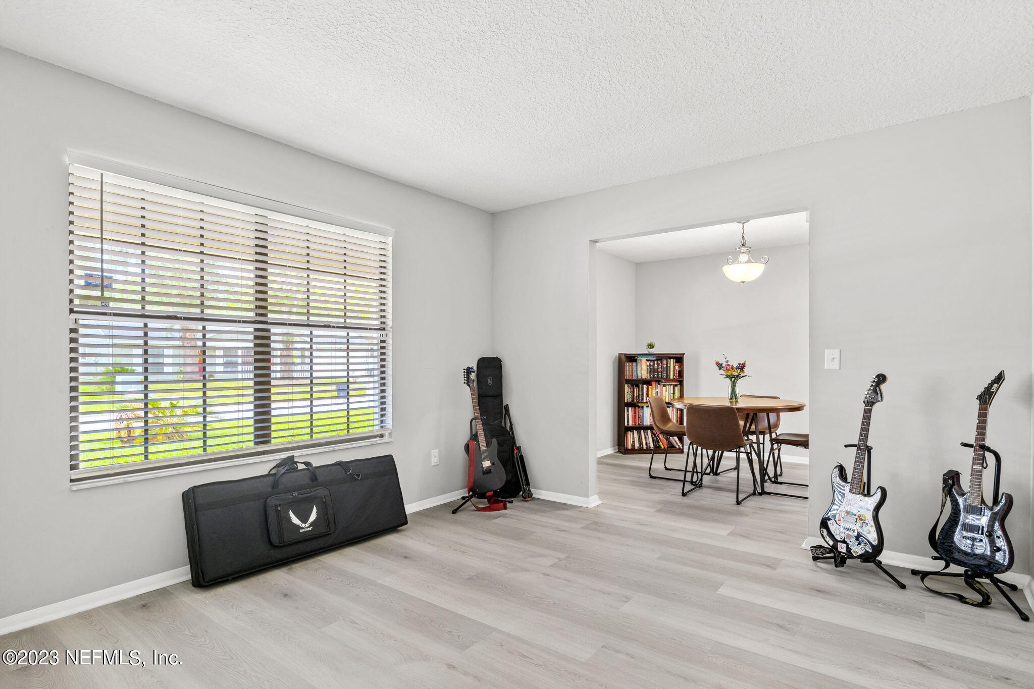 8147 WEYBRIDGE Drive