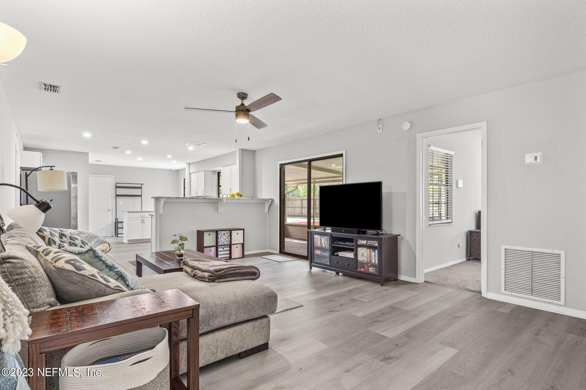 8147 WEYBRIDGE Drive