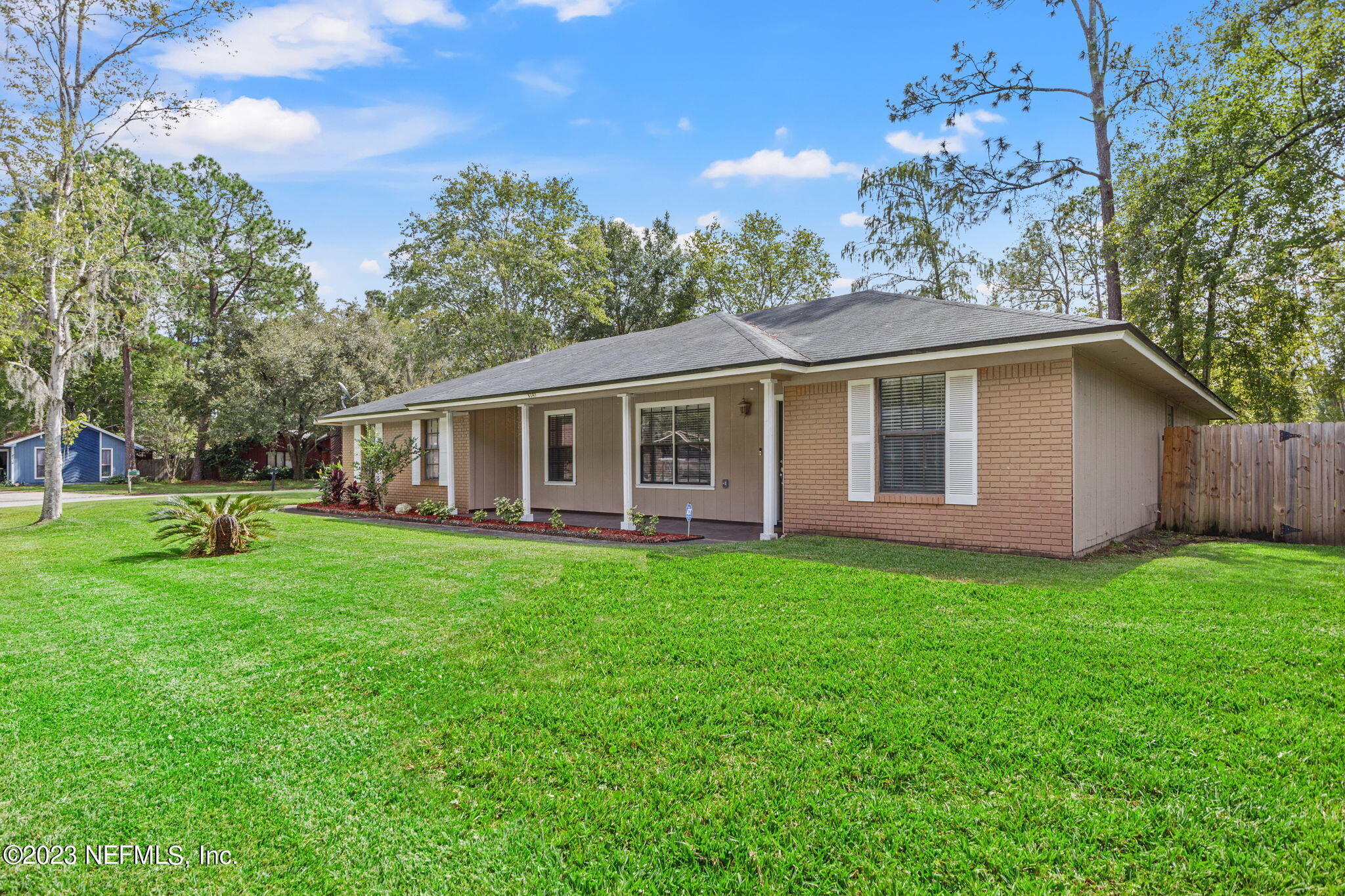 8147 WEYBRIDGE Drive