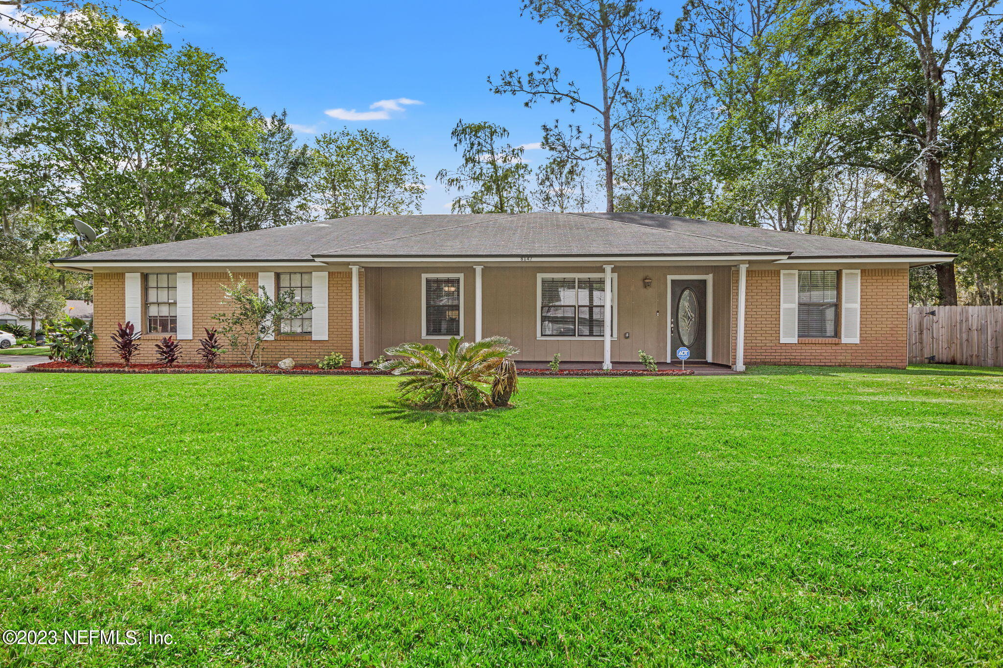 8147 WEYBRIDGE Drive