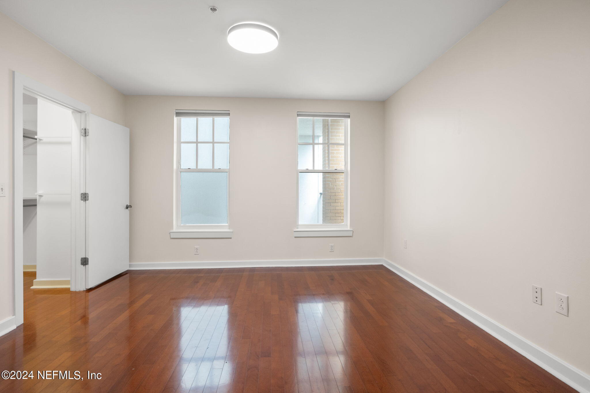 1661 RIVERSIDE Avenue, 116