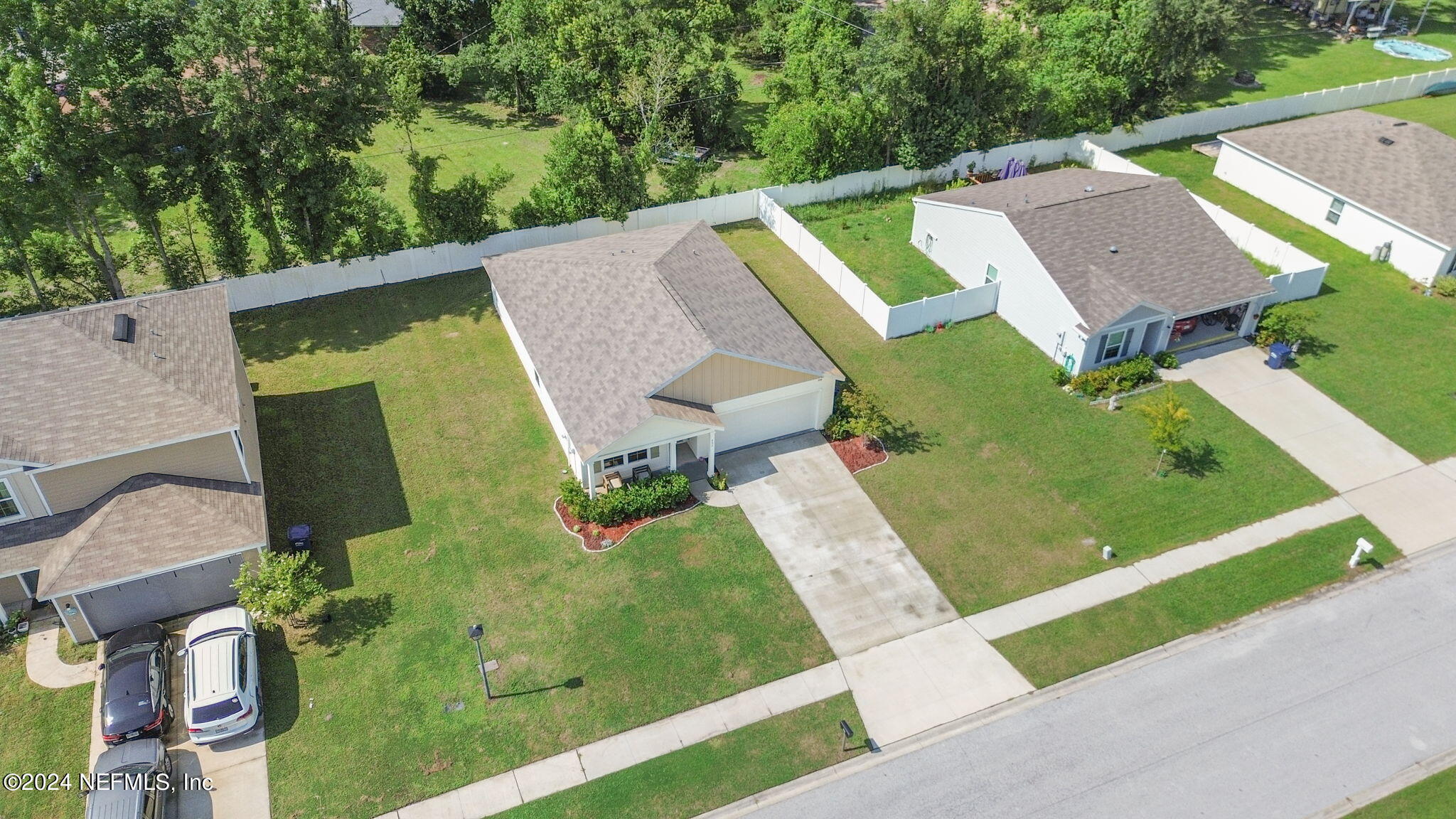 752 CONSTITUTION Place