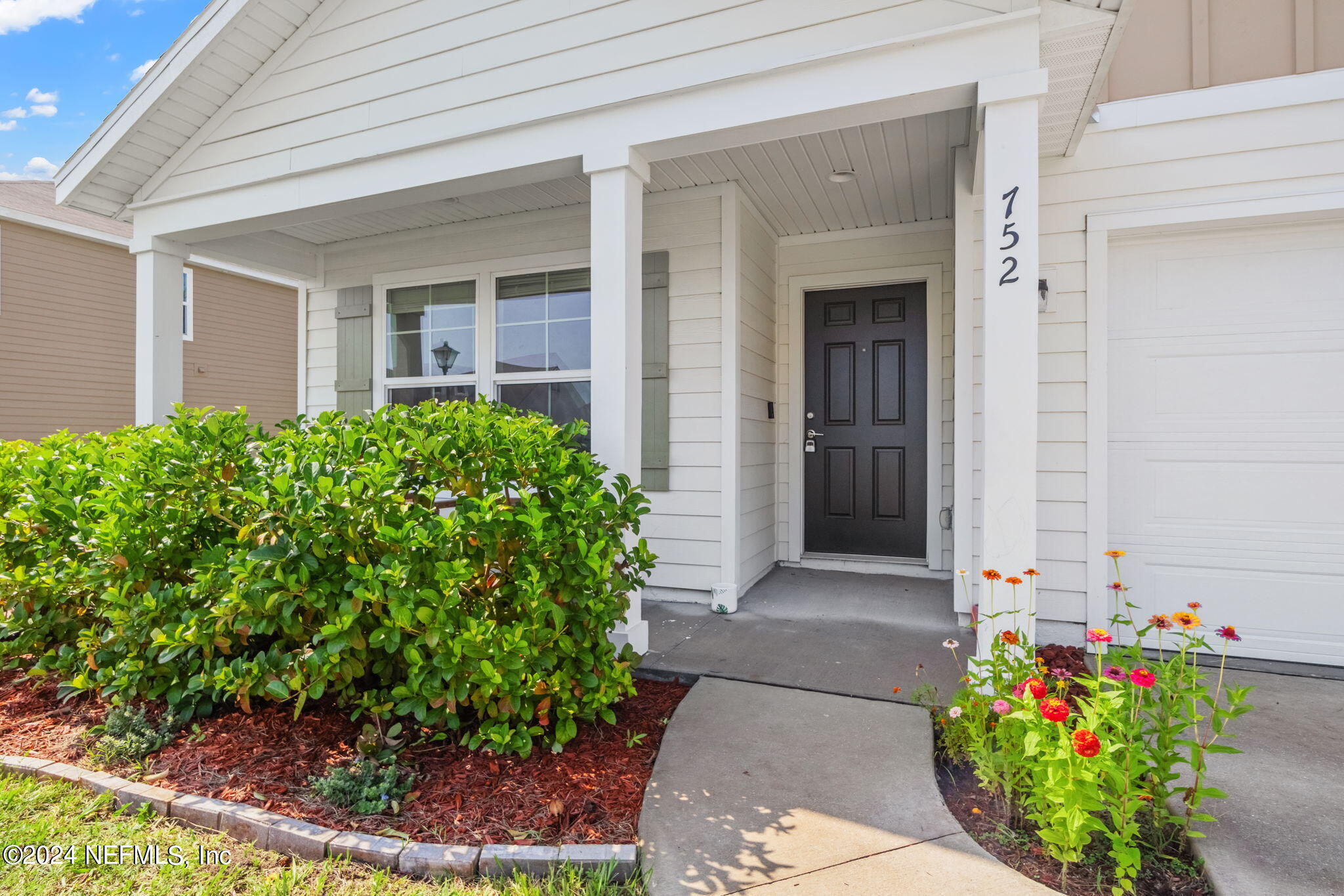 752 CONSTITUTION Place