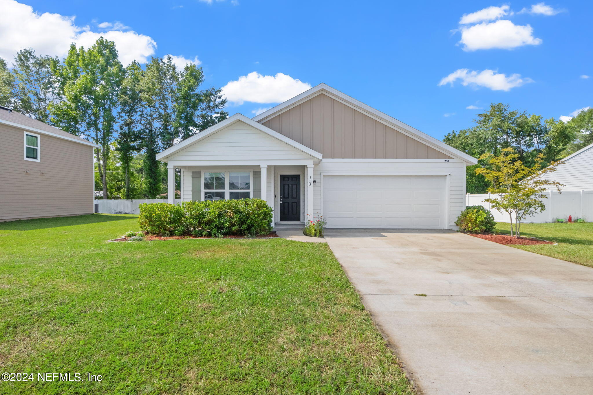 752 CONSTITUTION Place